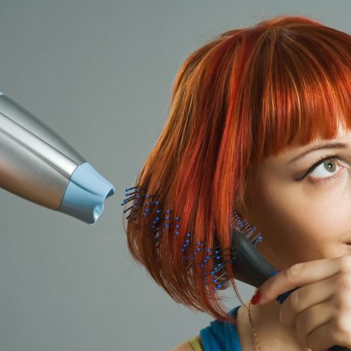 Comment utiliser un boucleur sur cheveux courts ?